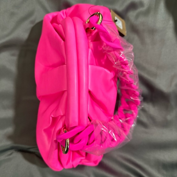 Neon Pink Faux Leather Crossbody Bag w/ Chain - NWT - Picture 2 of 11